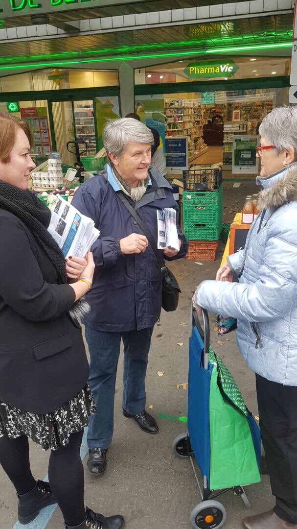 RPBrest's tweet image. Début de la distribution #SCIAGE SPÉCIAL #SECURITE dans les boites aux lettres et sur les marchés ! Ce matin à Bellevue #Brest Excellent accueil de la population ! #auservicedetouslesbrestois