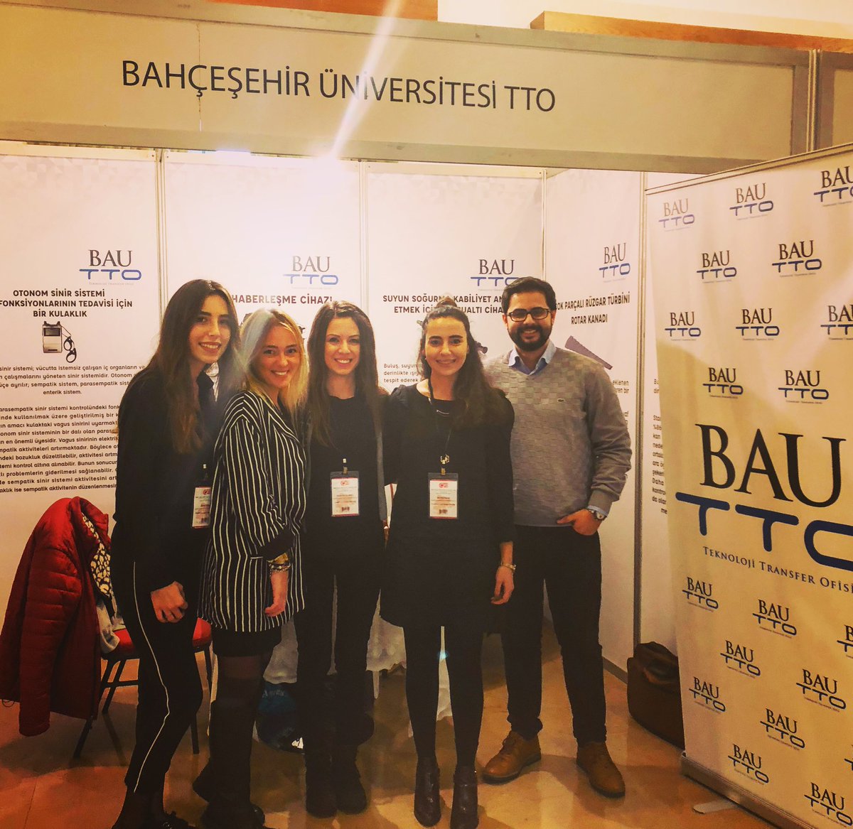 Bau_tto's tweet photo. 2018 - ÜSİMP Ulusal Patent Fuarı ve Kongresi ikinci gününde de tüm hızıyla devam ediyor. Katılımcıları @Bau_tto standımıza bekliyoruz. @Bahcesehir @EnverYucel @SenayYalcin1 @tunc_bozbura @sesatir @ozgeselikminic @ebrussezgi @usimpatentfuari https://t.co/GobPNJq0o6