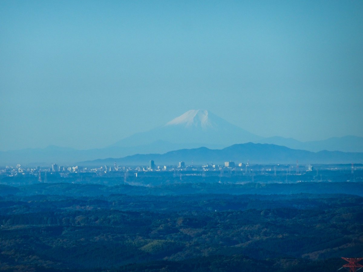 Masayuki1400 Pa Twitter 富士山がきれいに見える最遠の地は この方向では 八溝山だと勝手に このまま 富士山の方向を探すと 栃木県庁と太平山 栃木 写真に写っているけど 機会をみつけて 県庁から 富士山見てみたいな