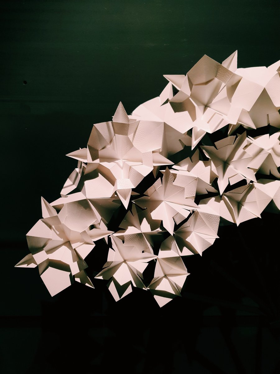 HEARTandcrafts_'s tweet photo. Petit aperçu de la formidable exposition Japon-Japonismes, présentée au Musée des Arts Décoratifs de Paris en collaboration avec HEART &amp; crafts ! A voir absolument ! https://t.co/ZZTqTvwD1M  #Japonismes_MAD #Japonismes2018 @madparis @Japonismes2018 https://t.co/OH2g9MoVmF