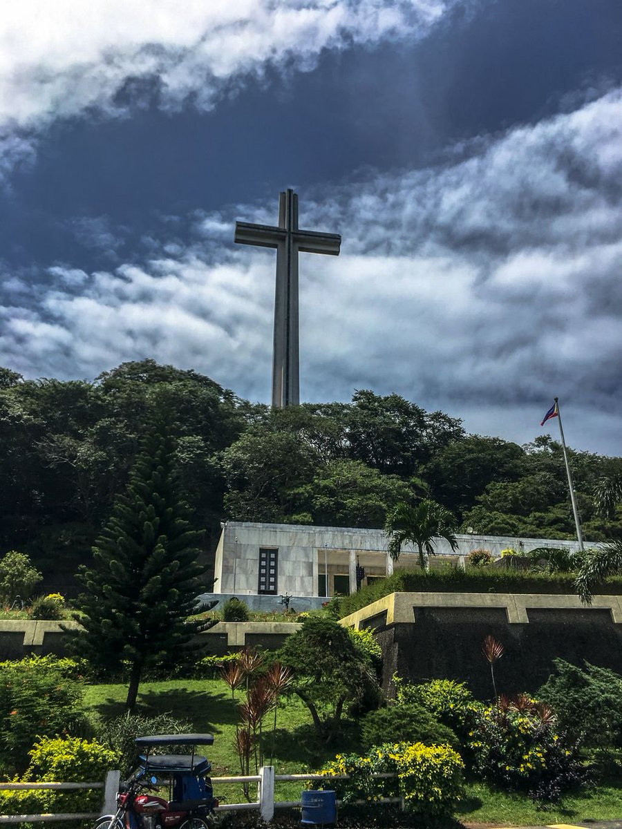 LennyTParadise's tweet photo. Some impressions of Bataan's Mt. Samat with its Shrine of Valor (Dambana ng Kagitingan) and Memorial Cross. 🙏
#mountsamat #dambanangkagitingan #shrineofvalor #bataan 🇵🇭
ℹ️More info about this great historic landmark: https://t.co/8ta9j8o2e8 https://t.co/Ovyu4aVnB4