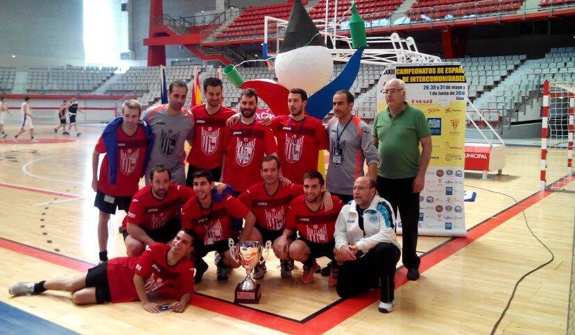 Futormes's tweet photo. Ayer vivimos un día muy triste con la pérdida de nuestro presidente CyL FS Manuel Ángel H. Nunca olvidaremos cómo fueron los primeros pasos que dio Futormes y la primera persona que nos guió en este camino. Agradecidos desde el corazón y por siempre. DEP https://t.co/vdvT8vgifS