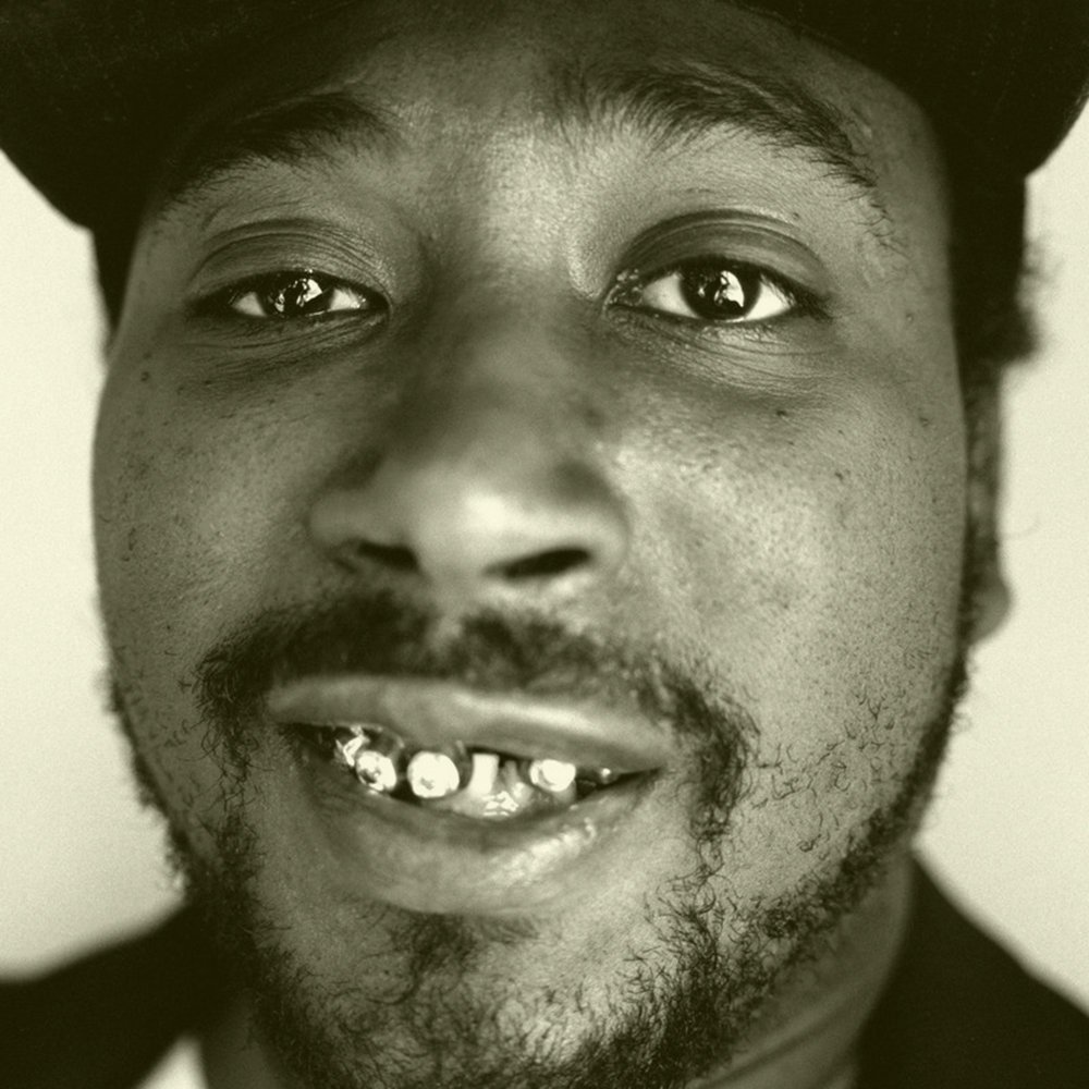 MAGNETMagazine's tweet photo. Happy 50th birthday #OlDirtyBastard (@WuTangClan), #RIP. A son unique. Read @dantheautomator and #RussellSimins (@JSBX_1 @gimmeservice) in MAGNET on #ODB, @johnlennon, @bobdylan, @YYYs, @gjpossum, @milesdavis, @RollingStones, @tomwaits and more: https://t.co/6Yoe50Z2s4 https://t.co/9YpueD1Jbf