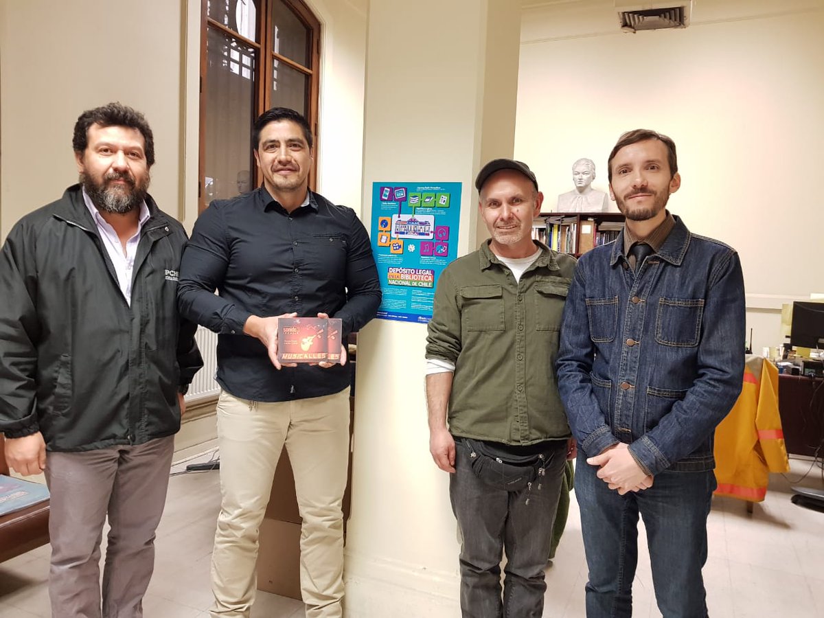 BuzetaIvan's tweet photo. #DepósitoLegal en #BNdeChile de "Musicalles", Rigoberto Aguilera Conejeros, productor general proyecto “Musicalles” y estudiante de Carrera de Técnico en Sonido - IPCHILE. Proyecto FOCOS 2018, producto de difusión final del proyecto estudiantil. https://t.co/SRubqCQVuq