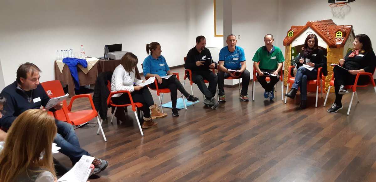 villasturand's tweet photo. Comenzamos con el primer taller de trabajo en equipo con el personal del Hotel Villa de Bubión!! #bubión #alpujarra #formacióndeequipos #equiposconectados https://t.co/gsiSMjGa2i