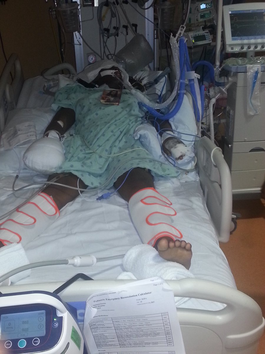 nazhibakes's tweet photo. #TBT: Everyday I thank God that He gave us a second chance with you. Your the reason that Ignited my dreams! You are STRONGER than you know & you are LOVED more than you can POSSIBLY Imagine! We love you Shakarra!!! #SickleCell CANNOT SHATTER HOPE! #SickleCellSlayer 🙏
❤️ https://t.co/MAGnghZl4k