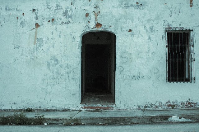 LoretoMarelis's tweet photo. Hoy, en Cuenta tu historia, compartimos la historia de un venezolano polifacético que encontró en Nicaragua su tierra de gracia.
https://t.co/sXDuCZwHQB #DiásporaVenezolana #CuentaTuHistoria
¡Gracias por leer y compartir! 🌻 https://t.co/BRT46cSfNB