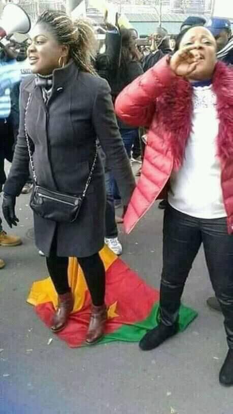 sukamicite's tweet photo. Ce qui m’énerve c’est que le jour qu’on va l’arrêter pour cette acte ignoble il yaura des camerounais qui vont crier à la dictature mettre sa foto partout partout et écrire ( free machin machin ) et passera de délinquant à martyre en quelques clics https://t.co/pltZ1E5J6W