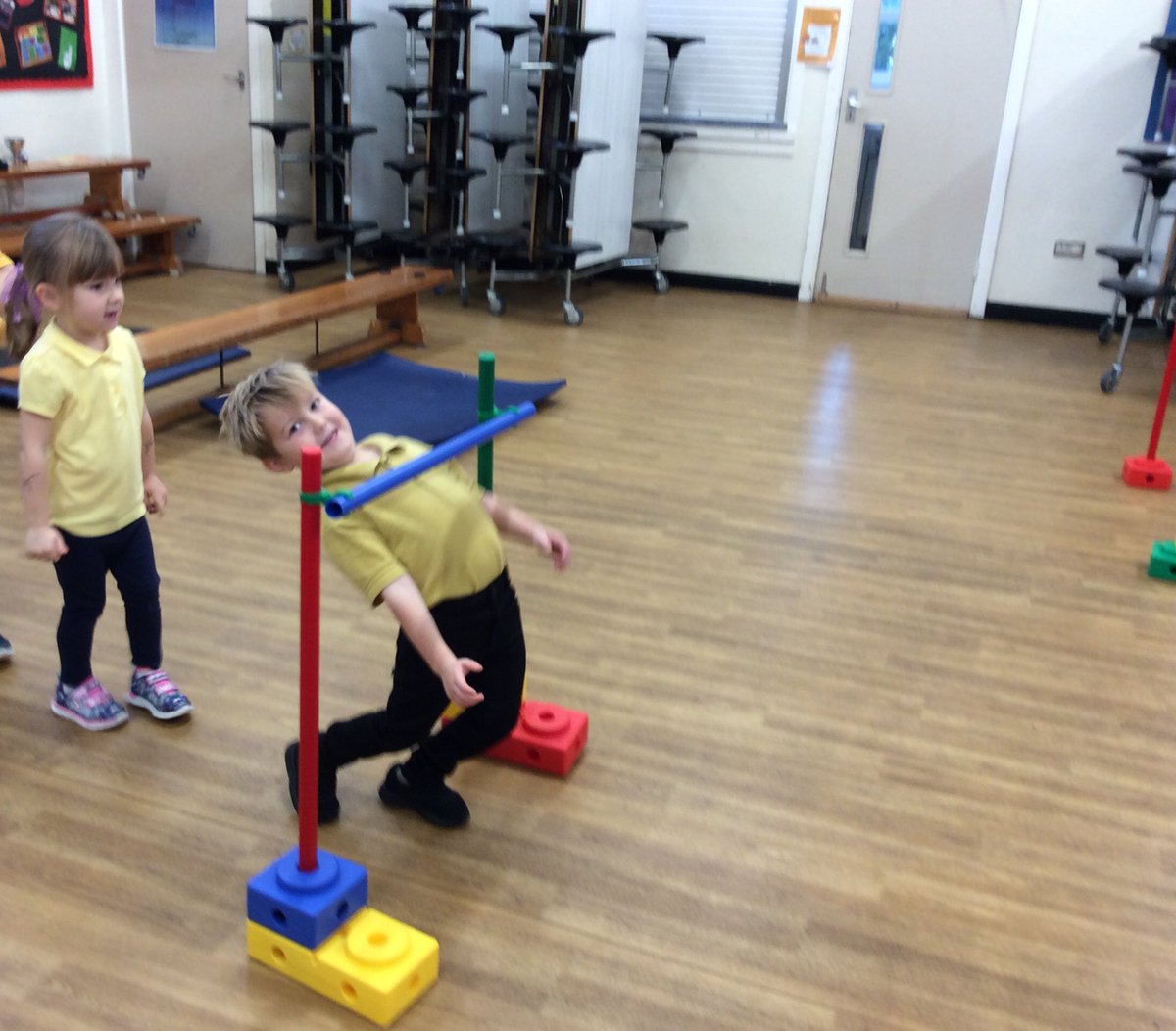 GwynfrynY's tweet photo. Sesiwn ymarfer corff #cyfnodsylfaen #dosbarthmissevans https://t.co/gmvXv9YIcP