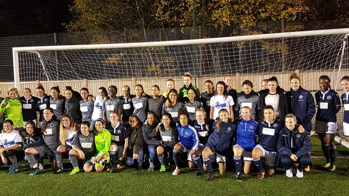 Big thanks to @millwalllioness and the Latino ladies football players who participated in a fantastic community football event last night.