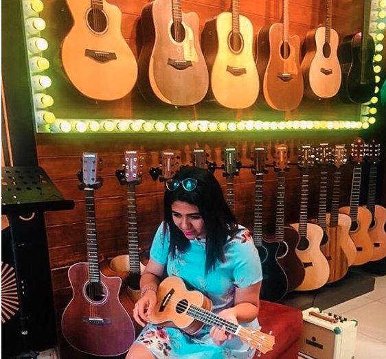 Kadenceexp's tweet photo. Our patrons are totally in love with our new Xperience store in Goa. So overwhelmed, we can't express our joy in words. 

Thanks to Diksha Khosla for sharing this beautiful click with us :)

#KadenceXperience #Goa #GoaStore https://t.co/rtfgAF6O5x