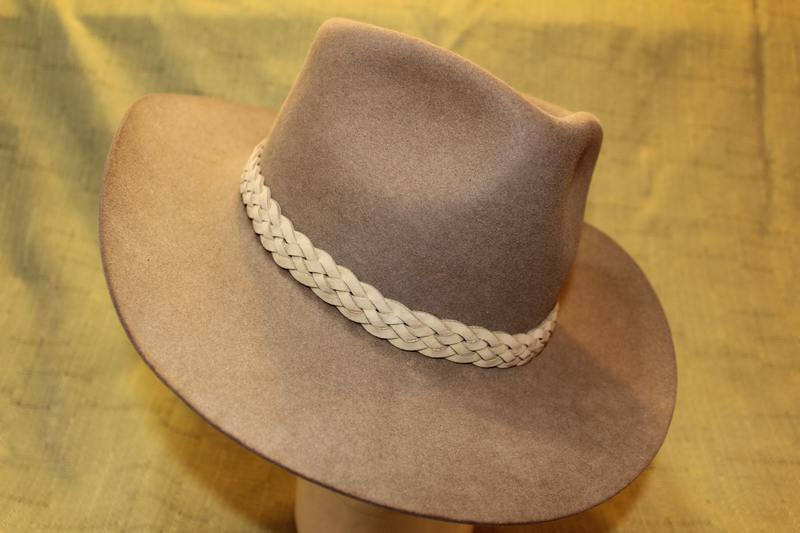 atticesoterica's tweet photo. Vintage Australian Outback Collection Jackeroo Taupe  Fur Felt  Western Men's Hat Braided Leather Hatband Size 57cm https://t.co/7aJINjAYxR #Etsy #Vintage #AtticEsoterica #OutbackHat https://t.co/Fqnp0V6KIP