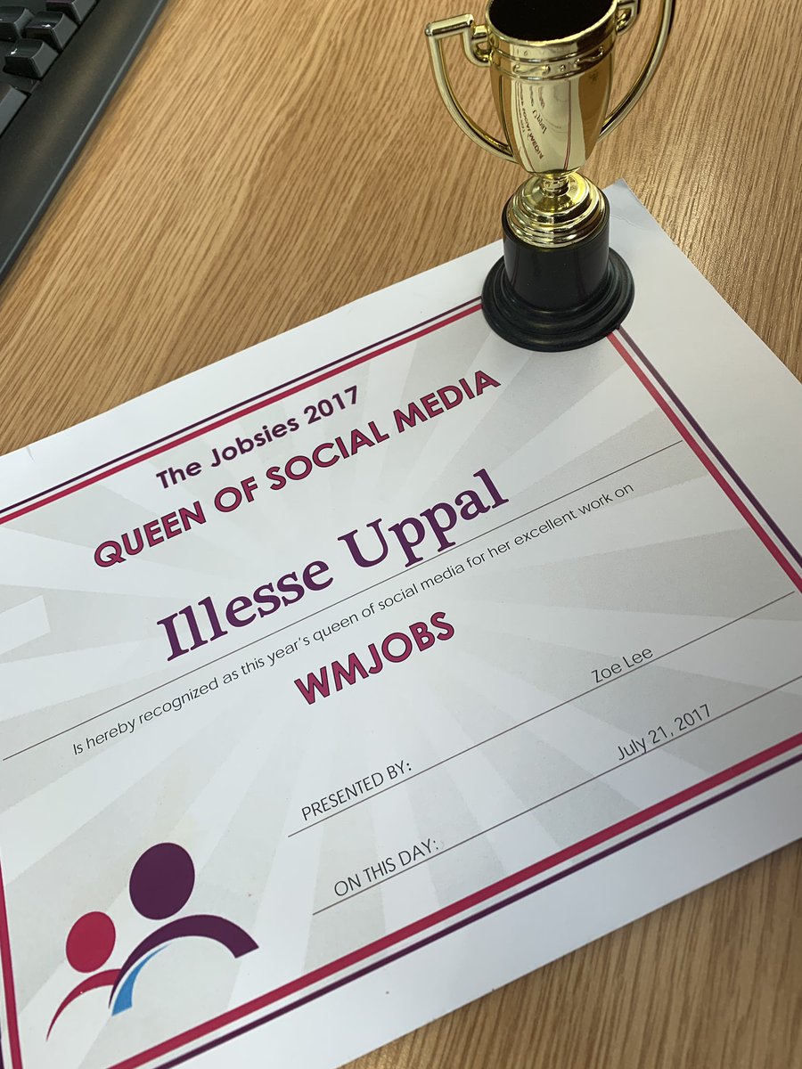 Illesse19's tweet photo. Getting emotional cleaning out my drawers and going through 4 years worth of memories 😪🙈 #Nostalgia @WeManageJobs @WMEmployers #Marketing #Awards https://t.co/nFQeAAiQ1Y