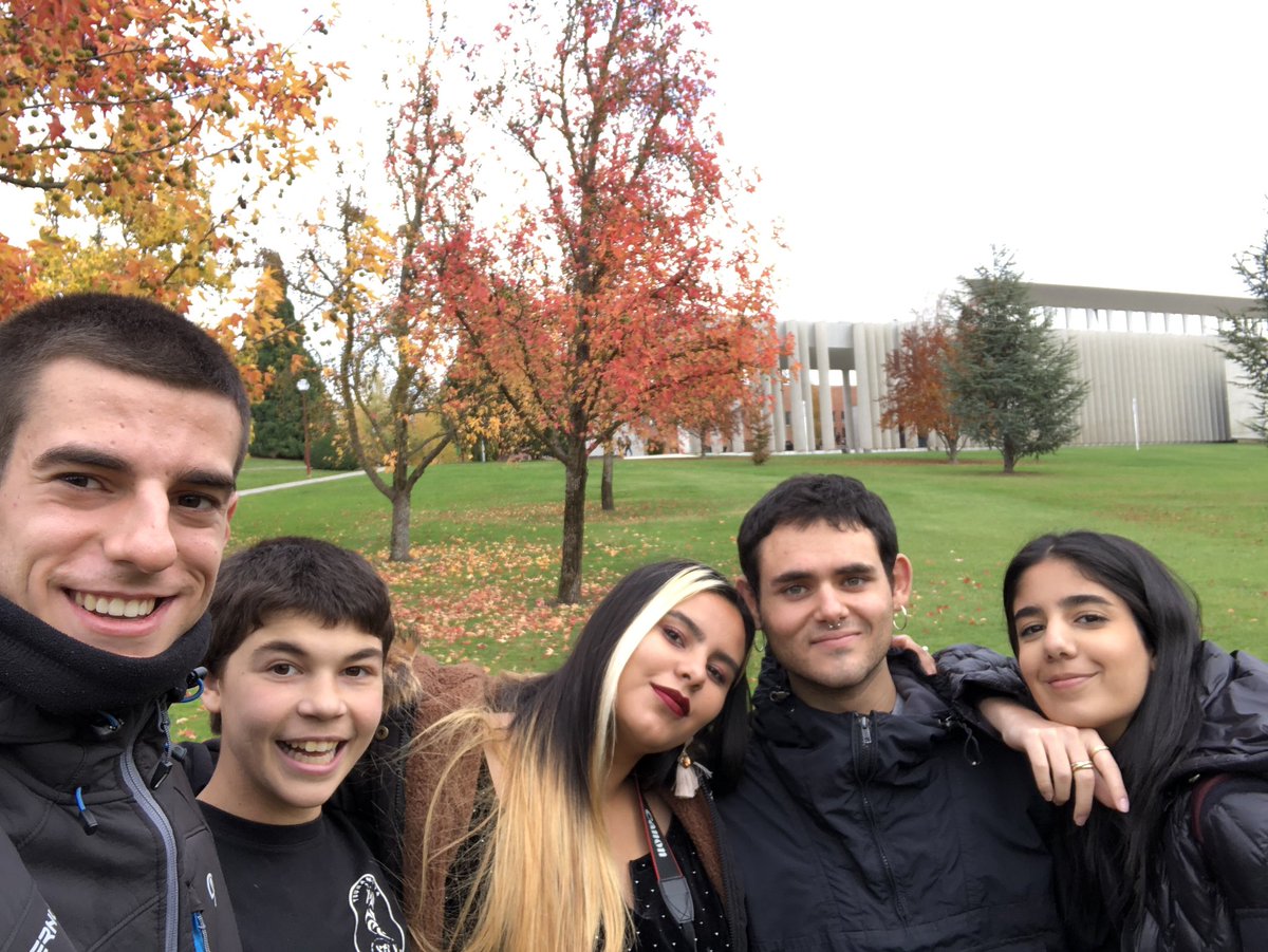 comoteapodan's tweet photo. Terminando la sesión de fotos!! https://t.co/vgAwuUtnRD