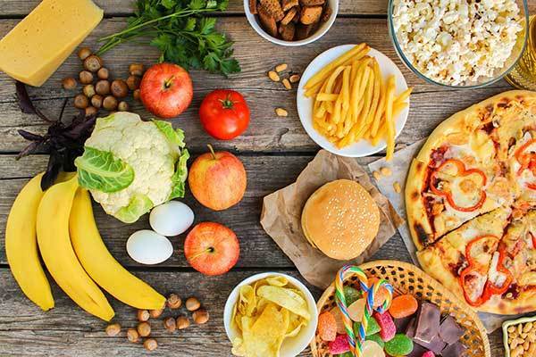 theNCI's tweet photo. Does what we eat and drink affect our risk of developing cancer? Researchers have been exploring this question in new ways: https://t.co/aMXiWR0Zea #CancerCurrents https://t.co/IxKtLkA3OD