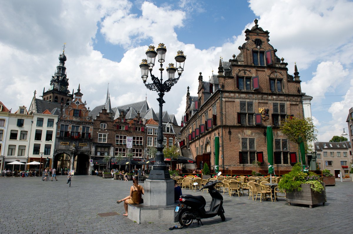 How can green corridors, vertical gardens &amp; other #naturebasedsolutions make our cities future-proof? Just a few days to go before #EGCN experts meet in Nijmegen our #EGCA2018 for the #futureproof workshop to gather best practice examples of sustainable solutions for cities!