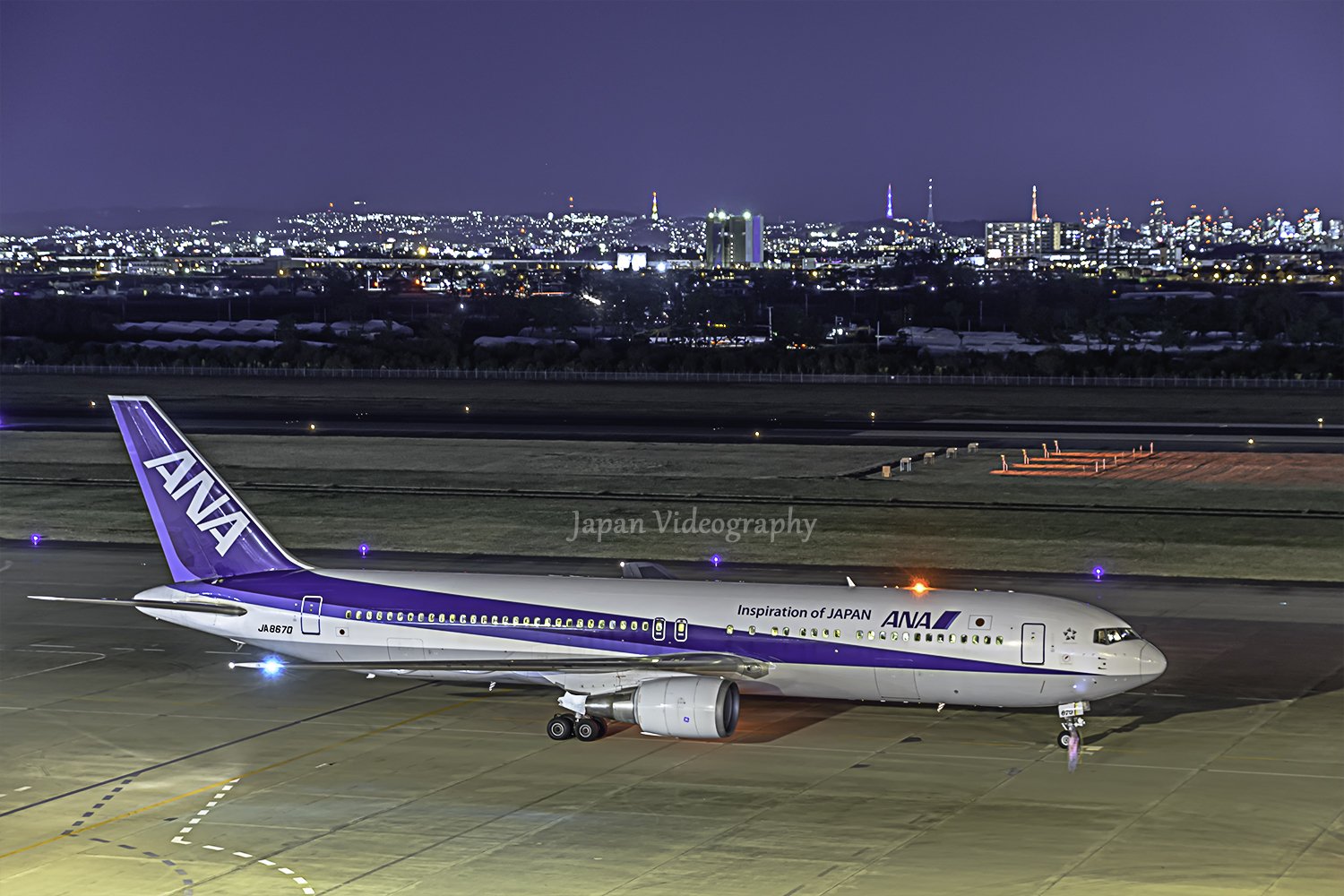 Kazuya Asizawa Twitterren 仙台空港 展望デッキから眺める夜景とイルミネーション 先日行ってみましたが 空気が澄んで仙台市街地の夜景も綺麗に見えるようになりました T Co 3q9zefwdac 仙台空港 飛行機 イルミネーション 東北が美しい 写真好きな人と