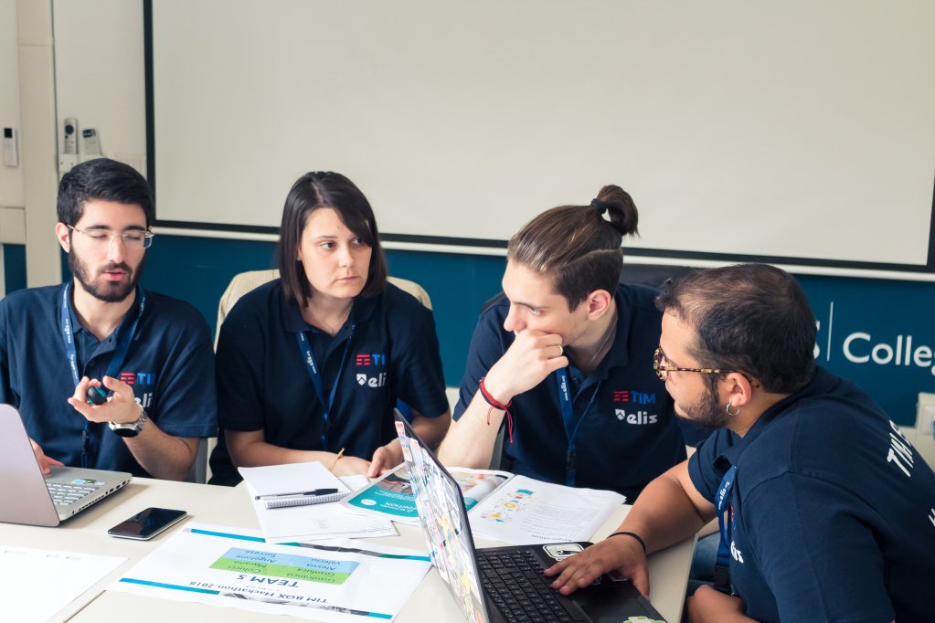 centroELIS's tweet photo. In #ELIS dal 28 al 30 #nov si terrà il #TIMBOXHackathon: l'evento di prototipazione rapida per lo sviluppo di servizi innovati per le tecnologie di @TIM_Official. Candidati anche tu entro il #25nov: https://t.co/x0mNB54Rm8
#DataAnalytics #DataScientist #AI #IoT #MachineLearning https://t.co/dSfa2KbT9G