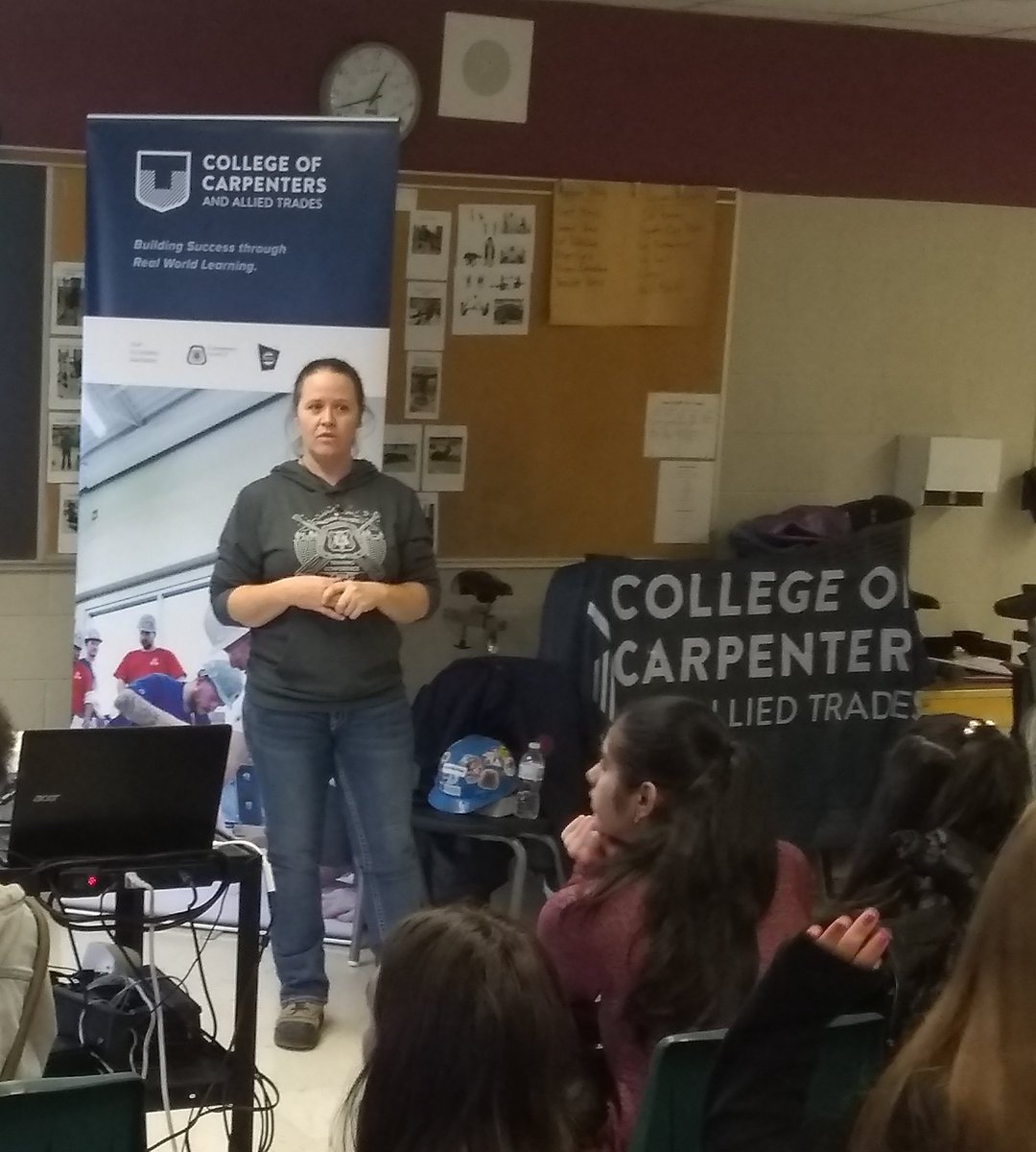 MlleRussell's tweet photo. Young women @WalnutGrovePS learning about skilled trades like carpentry, metalworking, and cosmetology, from women in the field. My favourite S reflection, showing powerful learning "I learned that girls can rule the world". #flightunit #flightForum @Peelsb https://t.co/lRmbZSjiMN