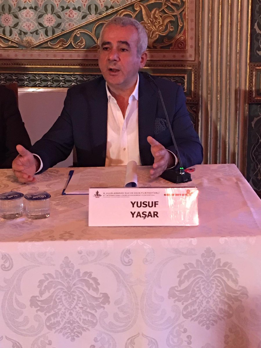 AdemSozuer's tweet photo. 8.Uluslararası Suç ve Ceza Film Festivali
13.Oturum
Yönetici:Batuhan Baytaz
Yusuf Yaşar:Kanunilik İlkesi Bakımından Uyuşturucu Suçları
Zafer İçer:Uyuşturucu Suçlarında Hukuka Uygunluk ve Kusurluluğu Kaldıran nedenler
Sinan Altunç:Uyuşturucu Kullanılmayı Özendirme Suçu
#uscff2018 https://t.co/0NUaAK64gz