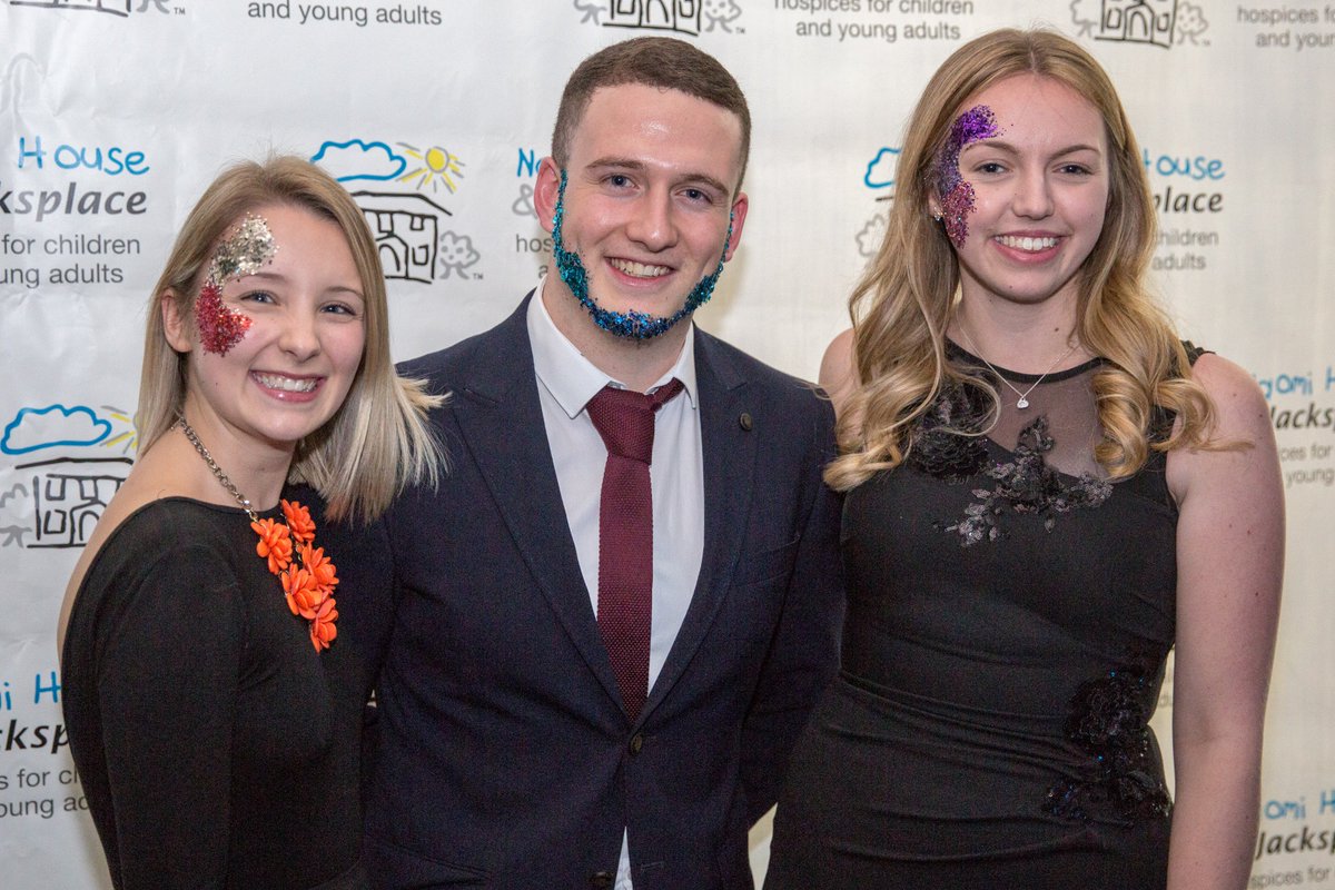 naomiandjacks's tweet photo. ...and last but not least, thank you to @BlushNeon for glitter-fying our guests all evening and for your amazing balloon decorations! https://t.co/iYHrLZH4B8