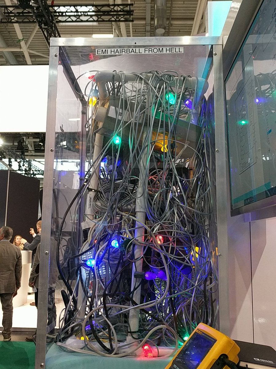 hackaday's tweet photo. 😂😂😂 https://t.co/OqyitRJruB