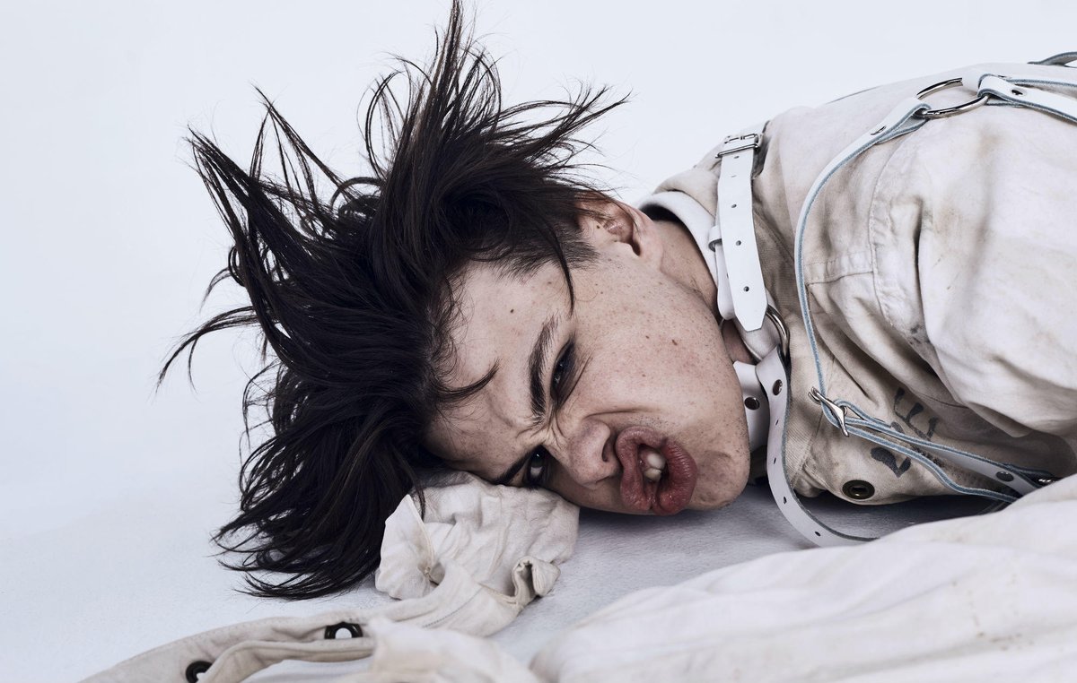 NME's tweet photo. Watch a day in the life of touring with @yungblud as he storms the states https://t.co/t7aNvxpiz0 https://t.co/9wooClbMv4