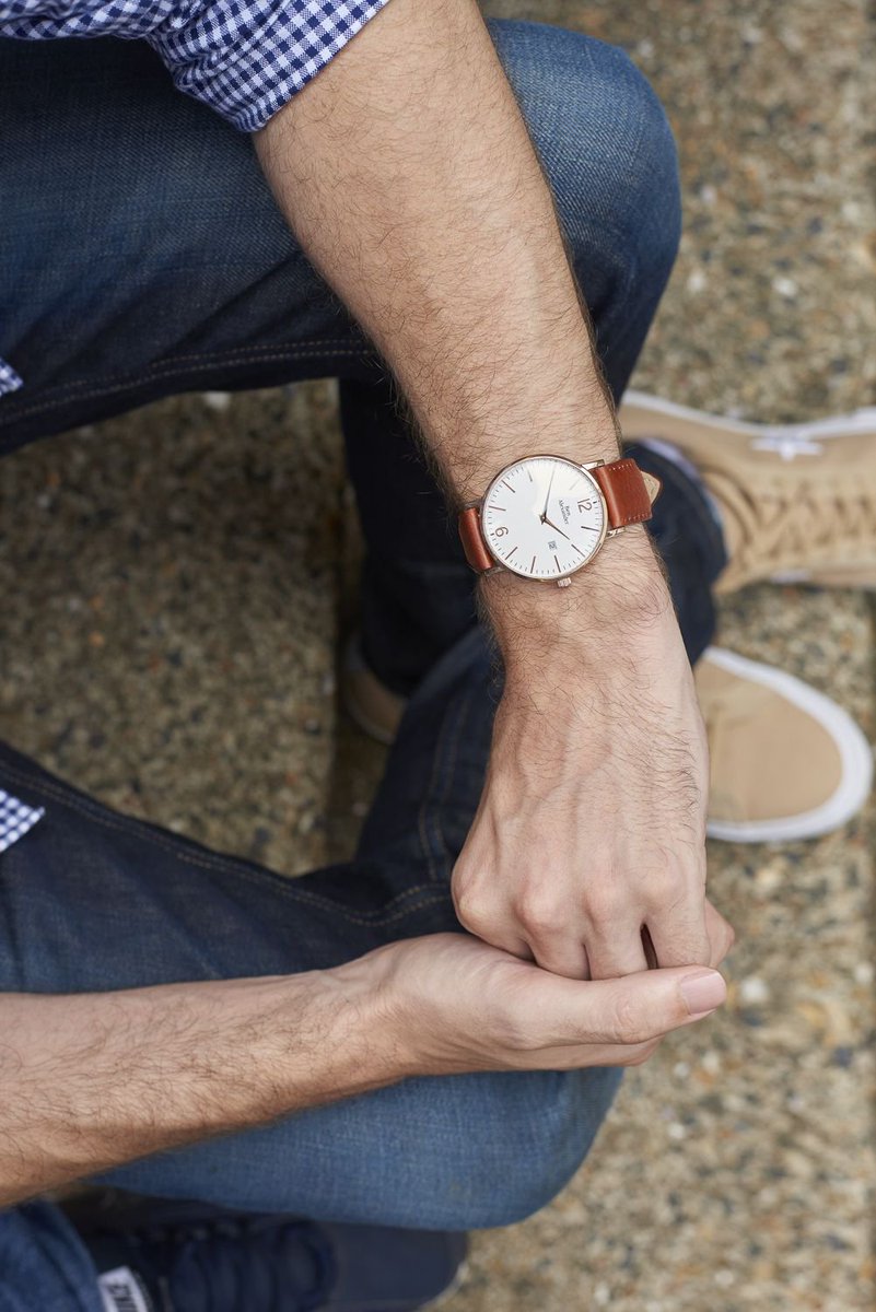 Love this image of our Rose Gold Trafalgar Watch. Domed Crystal Sapphire is always hard to capture due to reflections but gives it such a nice finish. 
#benalexanderwatches #luxurywatches  #watchlover #watchdaily #affordableluxury