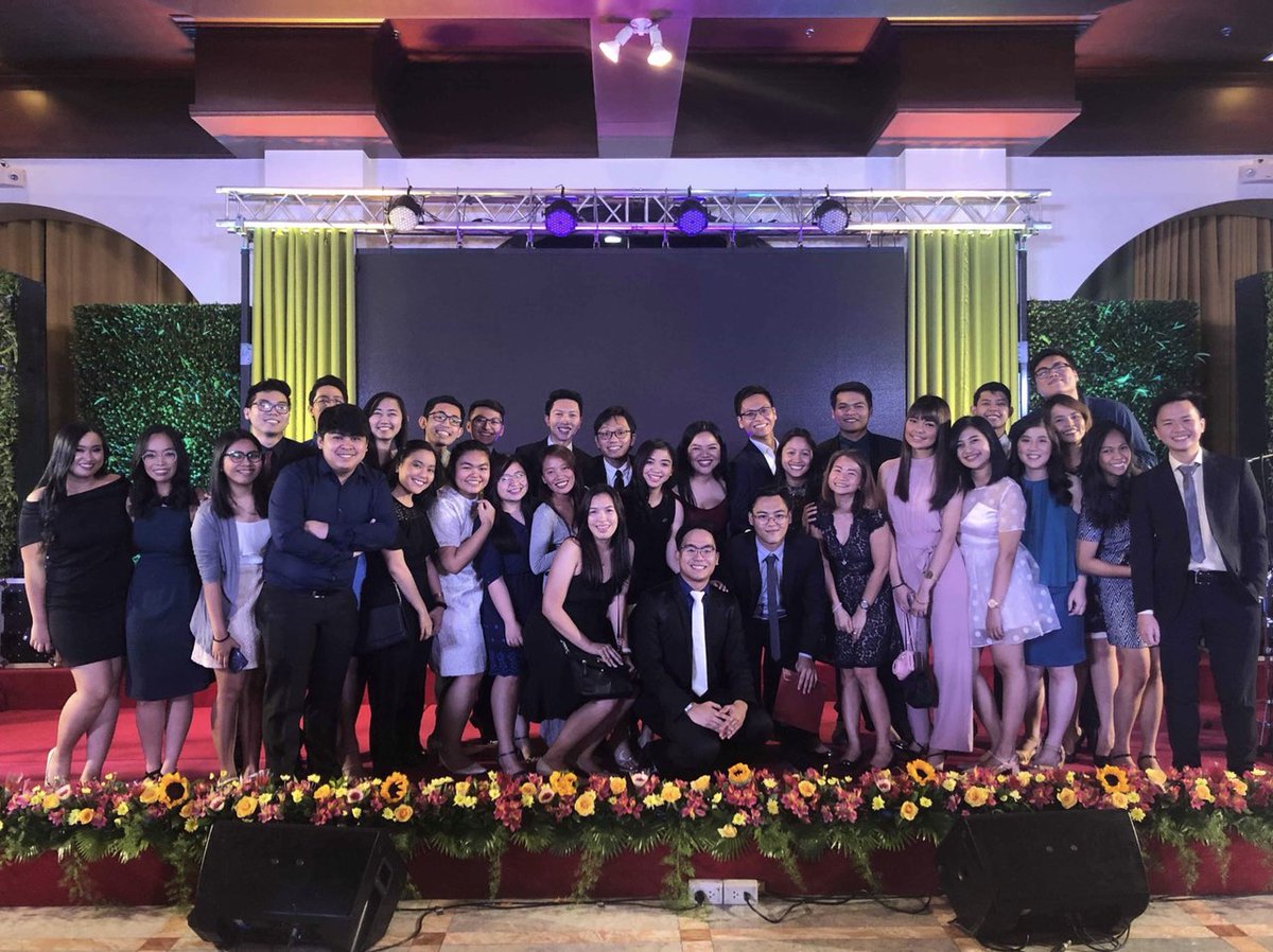 PwC_Philippines's tweet photo. @PwC_Philippines celebrated with the newest Thomasian #CPAs who joined Team PwC: Lahaira Reyes (#1), Marc Angelo Sanchez (#4), and James Andrew Licaros (#10) at the University of Sto Tomas testimonial dinner. #CPAOctober2018 #CPALE2018 #CPA2018 https://t.co/ezCKABeFc6