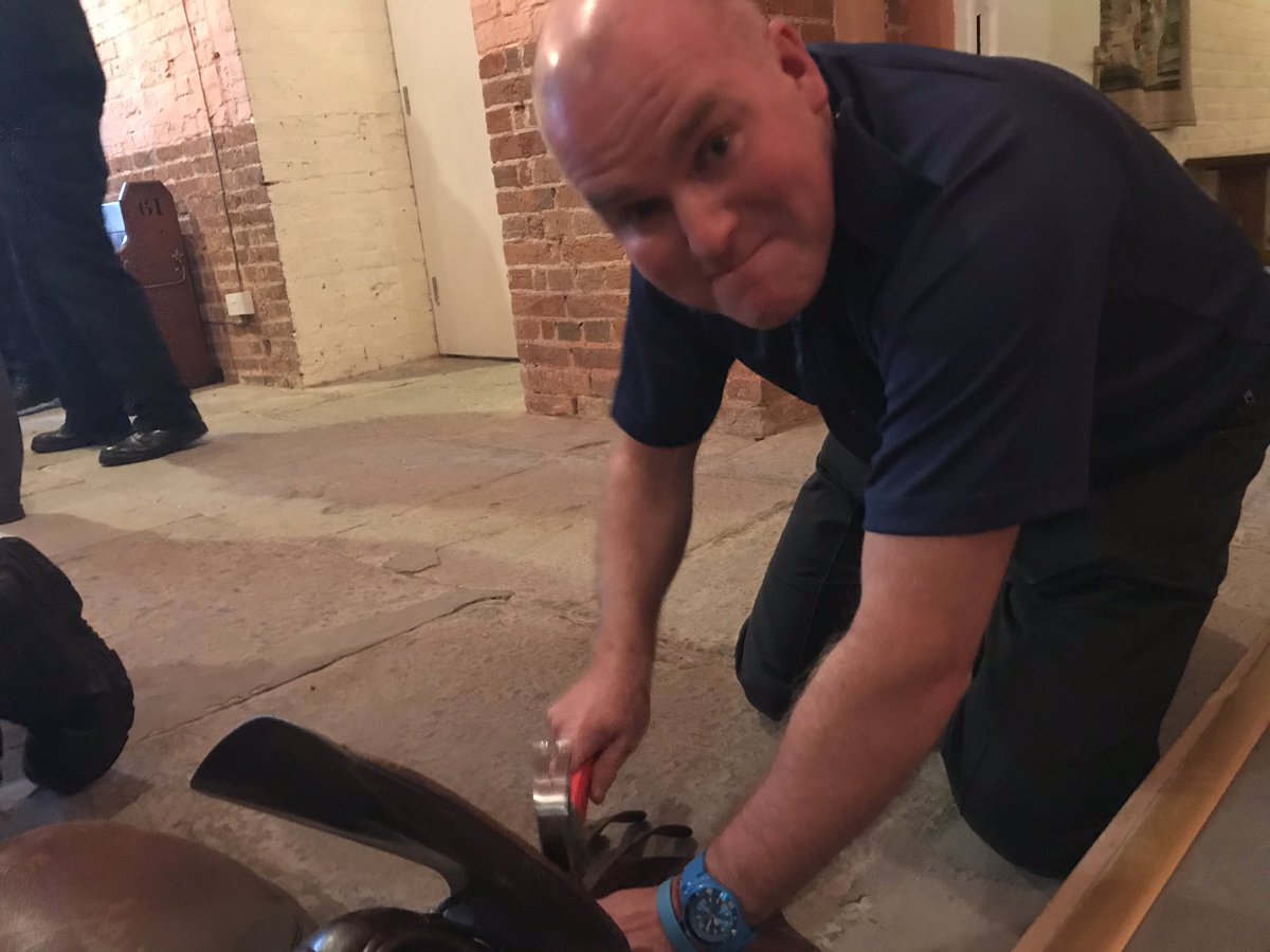ASPRuralCrime's tweet photo. Tack Marking Session #TrainingDay #CrowcombeCourt https://t.co/M0qMS15eo1
