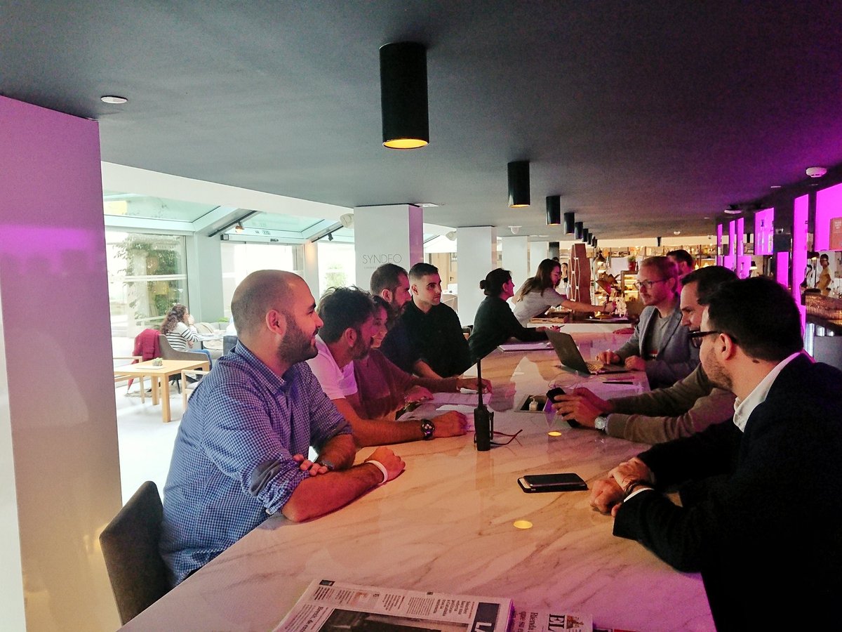 #briefing <a href="/InnsideBosque/">INNSIDE Palma Bosque</a> #equipo #top #meliaspain #profesional #Casual <a href="/JUANESCARRER/">JUAN ESCARRER AMENGUAL</a> <a href="/DavidGimenezC/">✨</a>
