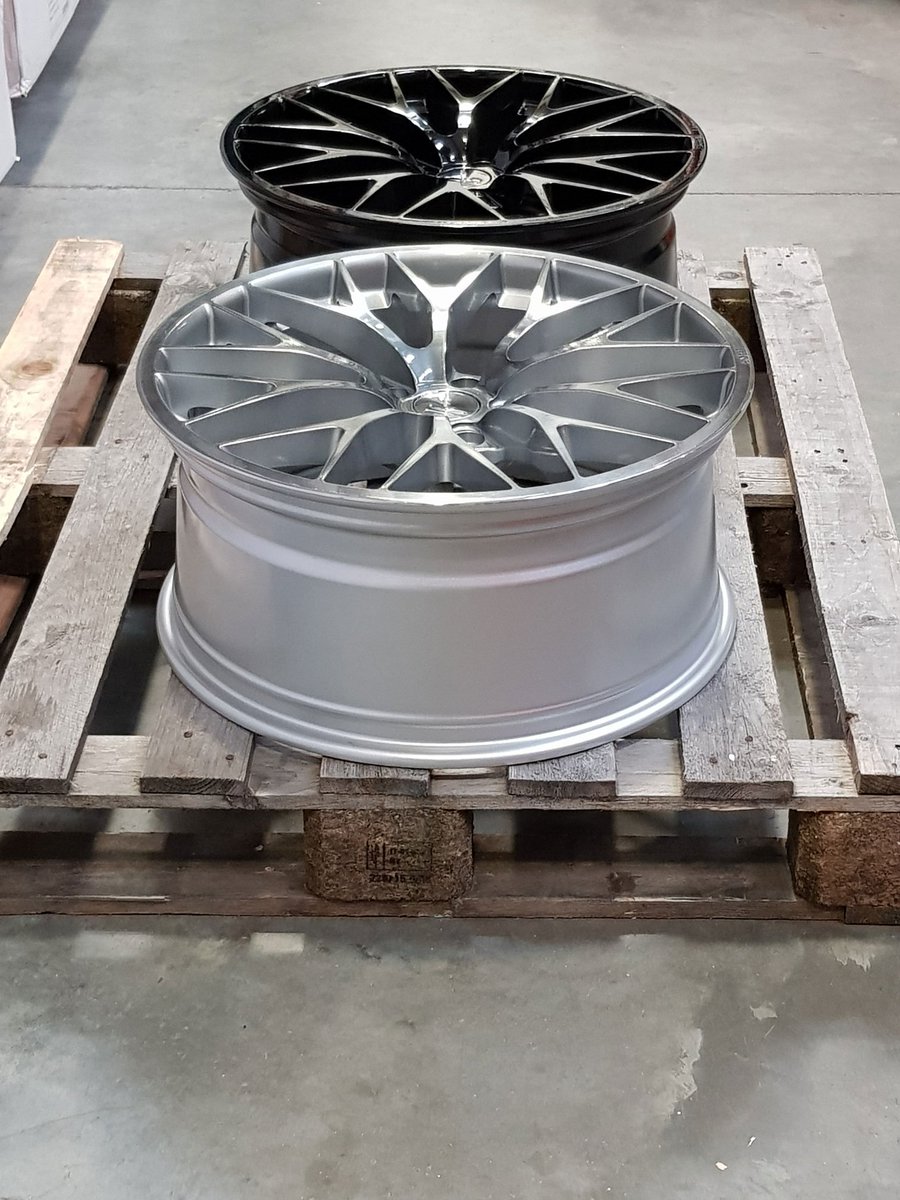 1formwheels tweet picture