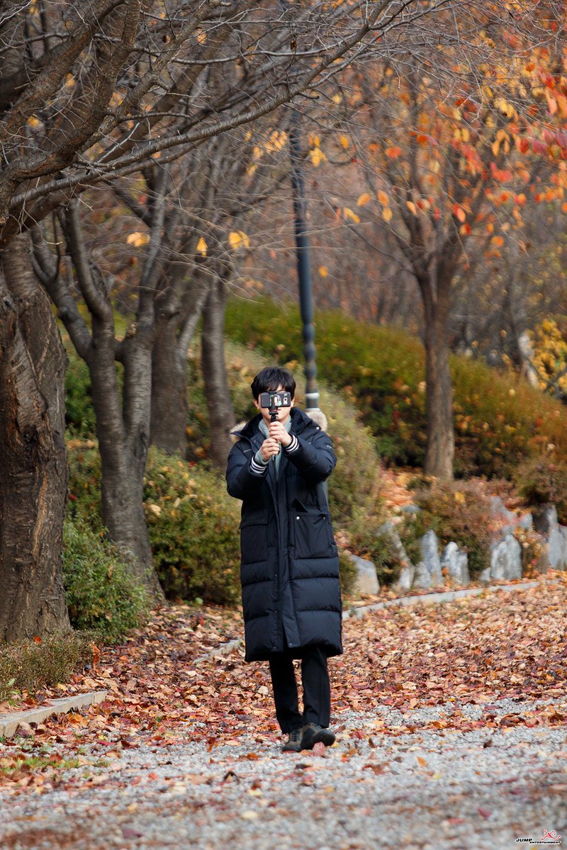 jump_ent_'s tweet photo. [#연우진] #VLIVE #프리스트
🍁가을남자🍂 김봉호이를 아시나요? (ft.프리스트) #11월24일_OCN첫방송
https://t.co/pQDDdUZRam https://t.co/RLxGvlWcv7