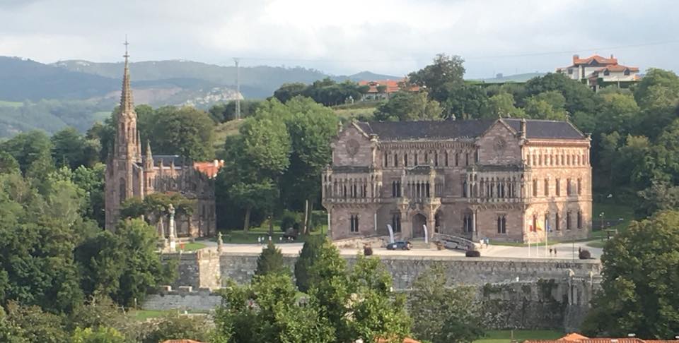 Vota por tu pueblo favorito #Comillas #turismocomillas #turismoencantabria
¡Participa  votando a tu pueblo favorito y ayúdale a convertirse en el  escenario  de una iluminación muy especial estas Navidades! 
pueblos.ferrerorocher.es/comillas.html?…