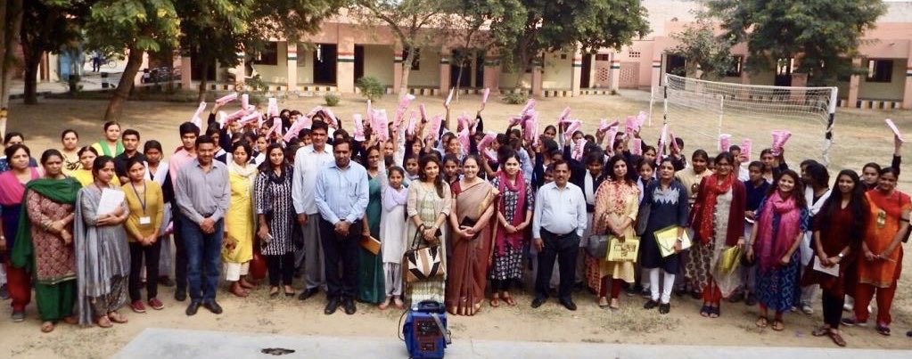 sonalgoelias's tweet photo. Glimpses from Field Visit of BBBP team of senior officials From @MinistryWCD GOI to District Jhajjar for seeing the implementation of various initiatives under #BBBP, PCPNDT Act etc.
#UmangEkPehel #Jaagriti #HSRLM #DISHA #UNDPIndia #UNICEFIndia https://t.co/8kCyrsnNwt