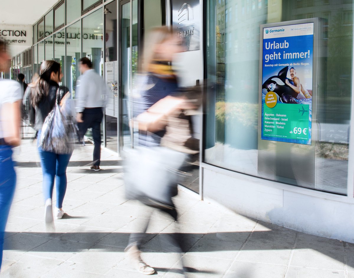 #Urlaubsreif? Sie sind nicht alleine, 73 % suchen &amp; buchen Flüge während der Arbeit. Werfen Sie doch einen Blick auf <a href="/flygermania/">Germania</a> Urlaubsangebote. #jostvonbrandis #DOOH #impacttheworkplace