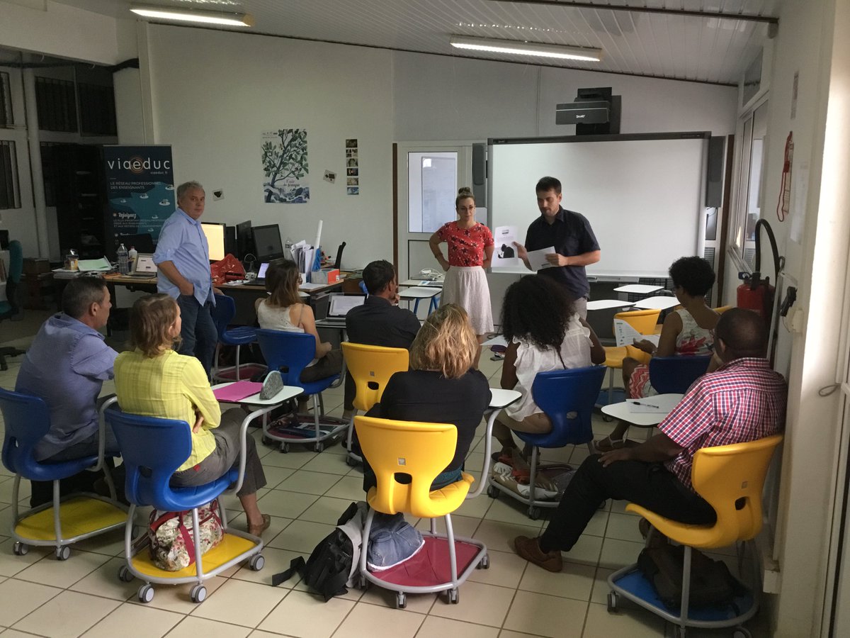 canope_973's tweet image. 📸 En images, la formation #webdoc du 13 et 14 novembre : les étapes clés pour réussir son #webdocumentaire ! #JeudiPhoto #RaconteTaVille #RaconteTaGuyane #Durable #EDD #ODD 👍