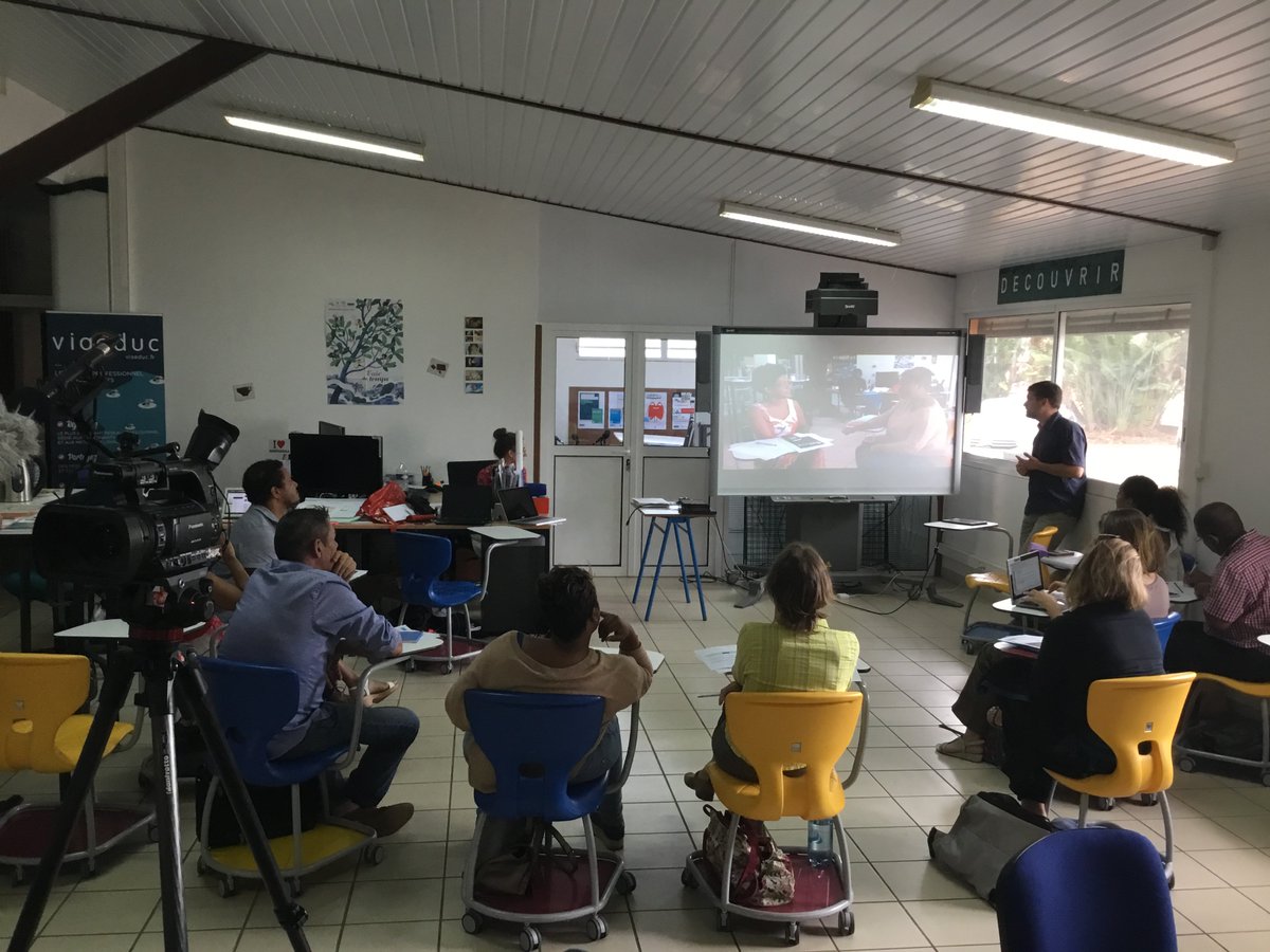 canope_973's tweet image. 📸 En images, la formation #webdoc du 13 et 14 novembre : les étapes clés pour réussir son #webdocumentaire ! #JeudiPhoto #RaconteTaVille #RaconteTaGuyane #Durable #EDD #ODD 👍