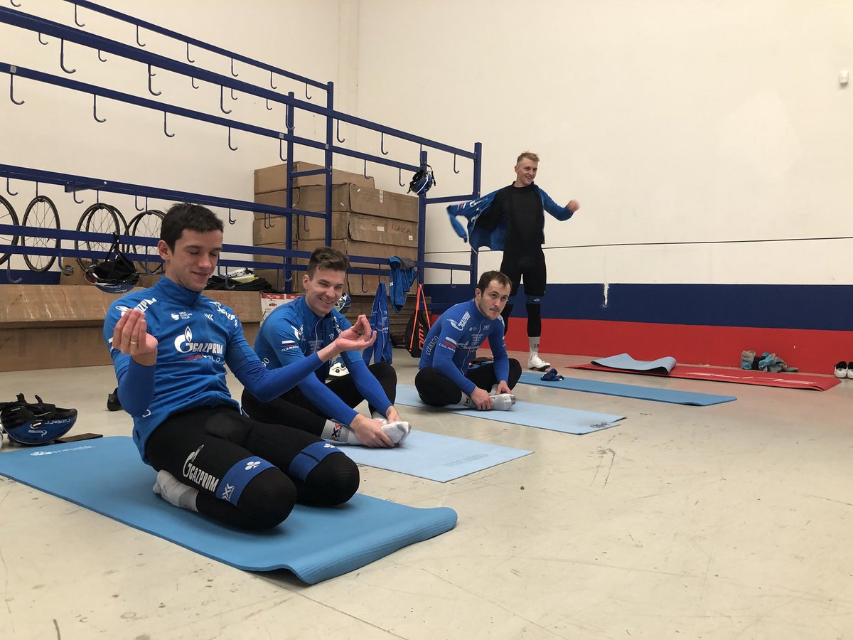 RusveloTeam's tweet photo. Peace of mind 🙌 #GazpromRusVelo #cyclingoffseason #ciclismo #stretching https://t.co/wn7GR84Li9