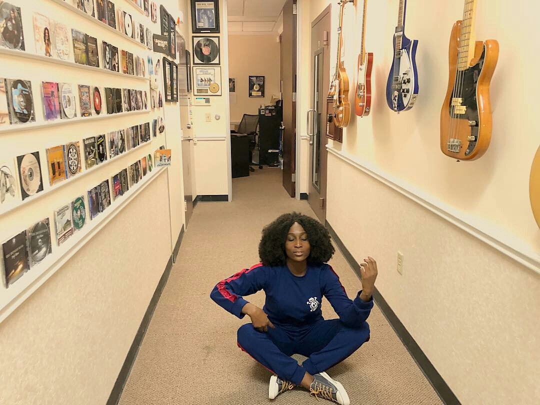 tashstudiosng's tweet photo. In a town not so far away, there lived a girl. The guitar girl we call her and she's full of so much soul.
#TASHTalent #TASHStudios #TASHStudiosNG. https://t.co/v84PT5PWWt