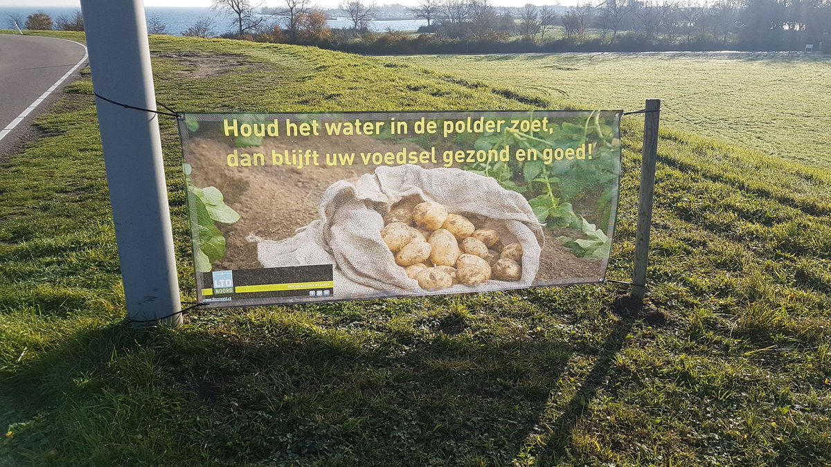 Vandaag feestelijke opening van het kierbesluit. Tijdens het varen werd ons door de minister en door rijkswaterstaat beloofd dat wij zoet water behouden in onze sloten!