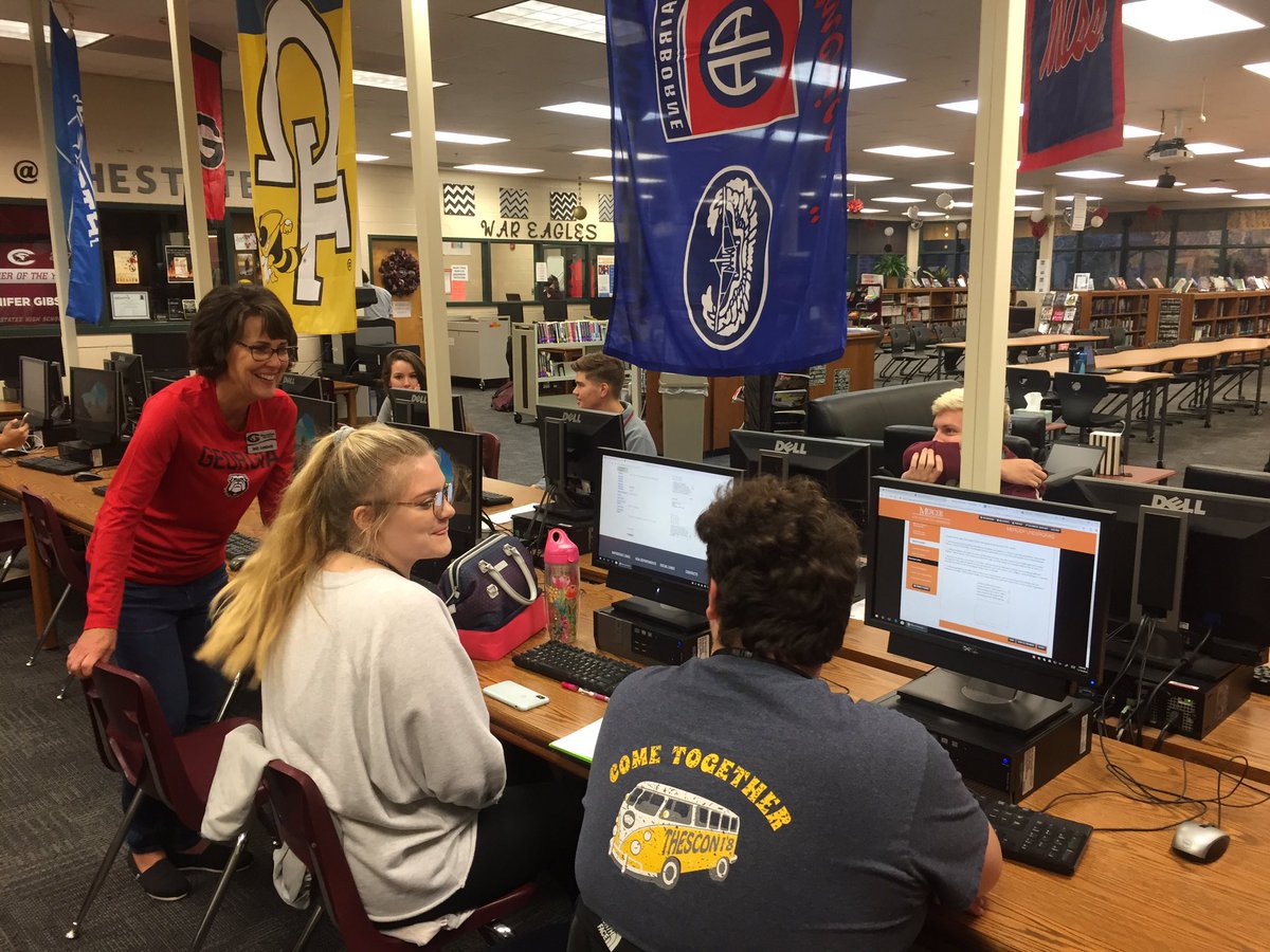CHSschcounselor's tweet photo. Congrats to Seniors who participated in Apply to College Day & thanks to @chestateemedia for helping to make it a success! @ChestateeHigh #applytocollegeday https://t.co/QduLJR5kmL