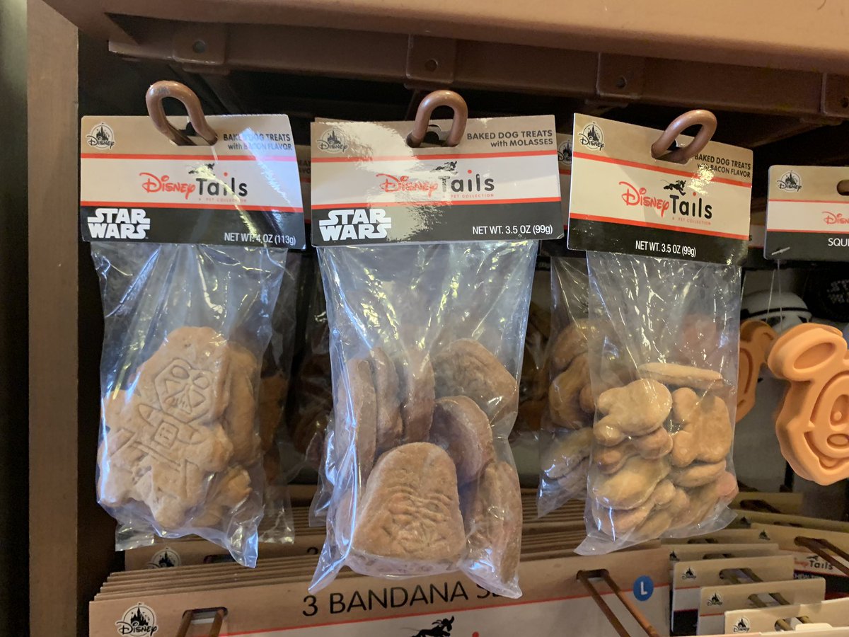 onthegoinmco's tweet photo. Disney Dog treats ! #disneytails #disneydogs https://t.co/zPZS6n6Ek8