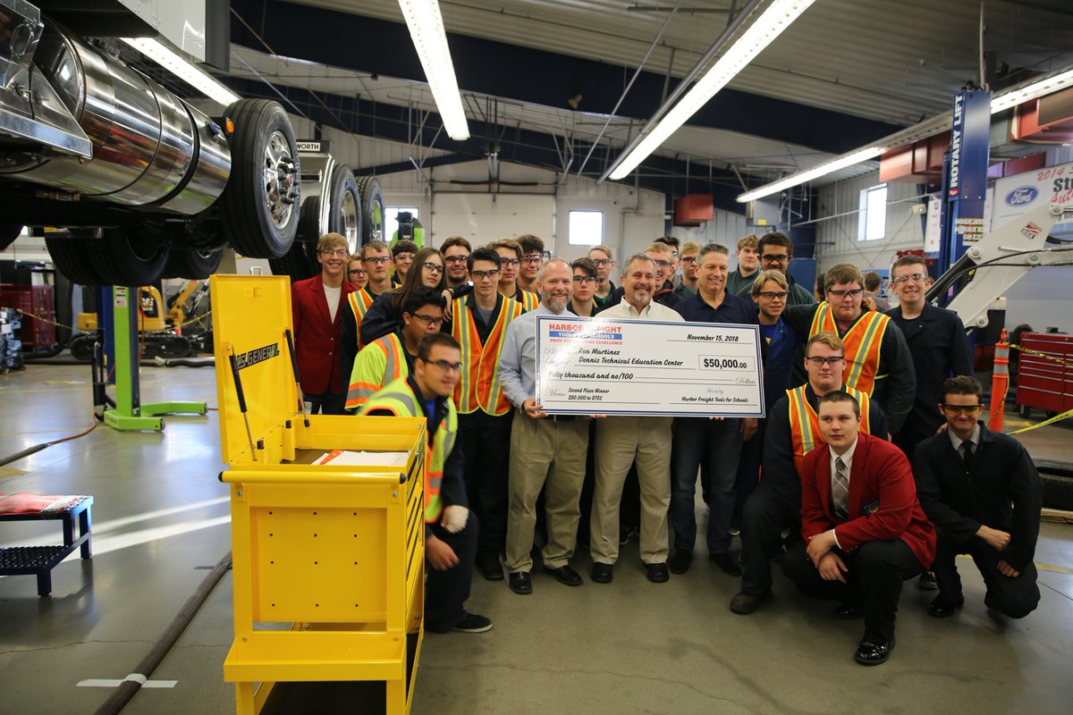 BSDEducation's tweet photo. Congratulations to Mr. Ron Martinez, Heavy Duty Diesel Technology Instructor, Dennis Tech Center - recipient of $50,000 grant from Harbor Freight Tools for Schools! #BSDPride @hftforschools #harborfreighttoolsforschools #hftfs https://t.co/rHViM7PsT8 https://t.co/Eey3Zg55Yw