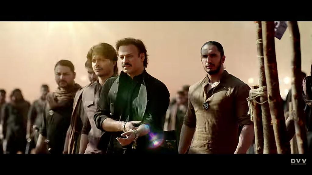 stesan003's tweet photo. RamCharan - Fav Telugu Actor 🔥
@vivekoberoi  Just killing #Devilook 
Welcome to South Indian Cinema #Vivegam.. 
Best Wishes for #VVR from Thala fans 💙 #ViswasamArrivesForPongal https://t.co/YM3uuIZO4E