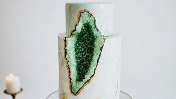20 Beautiful Ways to Add a Pop of Green to Your Wedding