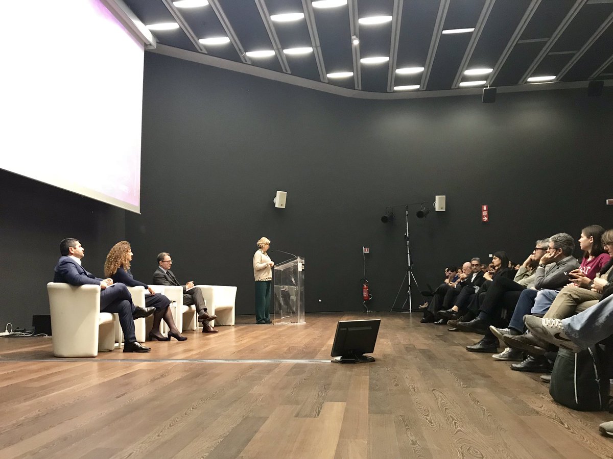 Museo_MAXXI's tweet image. “Quale progetto di costruzione della società si ritrova dietro l’era che stiamo vivendo? Siamo felicissimi di ospitare Luciano @Floridi e @BentivogliMarco per parlarne insieme a partire da #LowFormExhibit” @GioMelandri
Seguici in diretta streaming &amp;gt;&amp;gt;bit.ly/HumanDigitalTr…