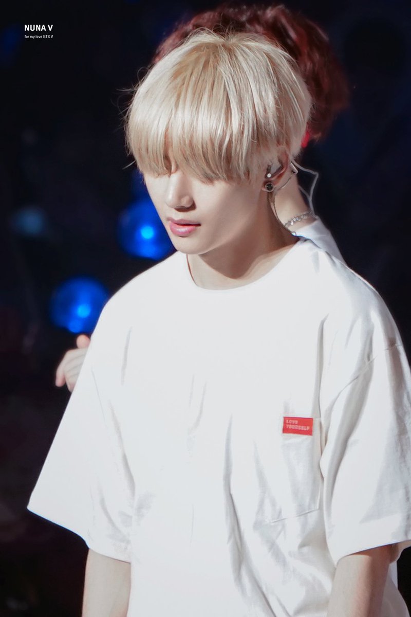 _nuna_V's tweet photo. 181114 LYS tour in Tokyo
🐯💜💜
#이삐사진전 #태형 #Taehyung #V #BTS @BTS_twt https://t.co/JKpworuYXL