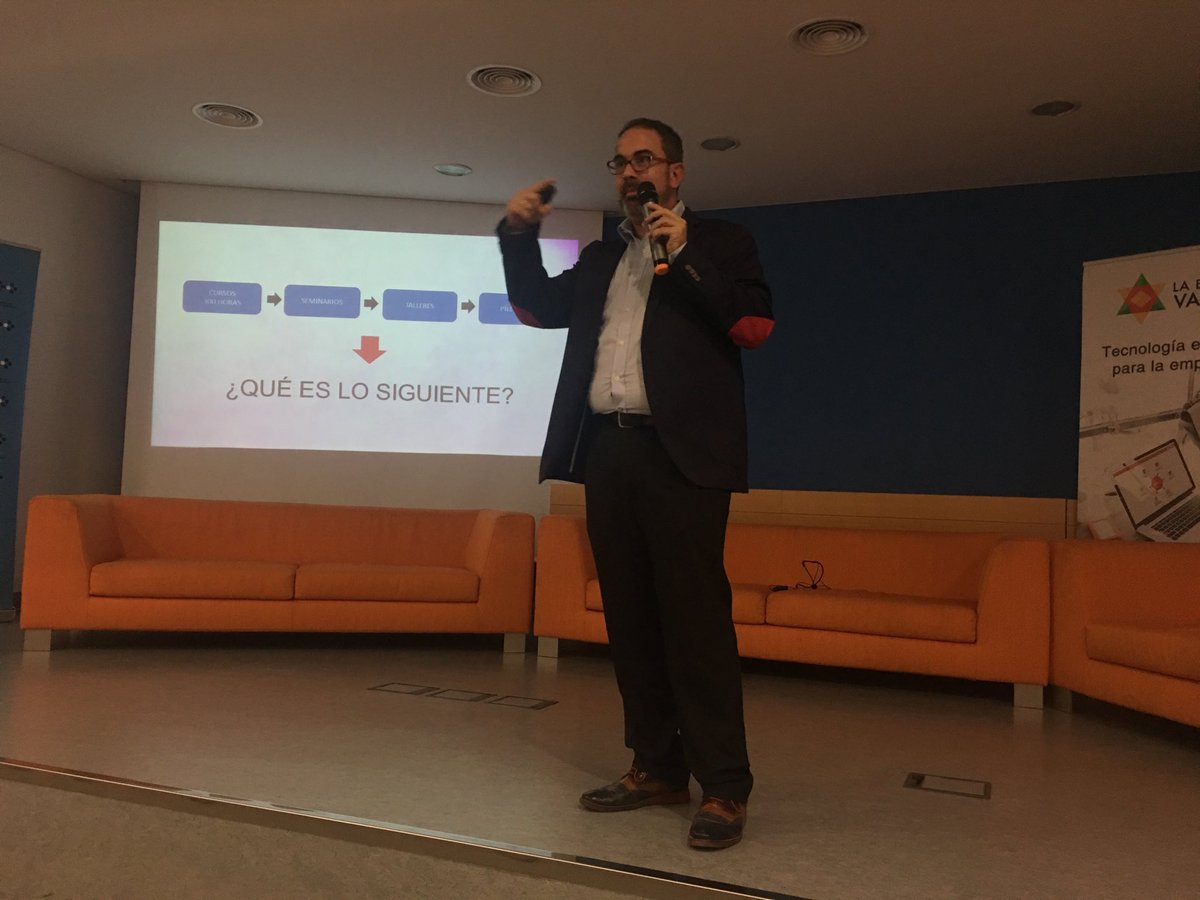 juancarcubeiro's tweet photo. Juan Martínez @planpresto De cursos a píldoras: 24’ de Formación a la semana @JoshBersin Miniretos de 2’ #TalentoMillennial https://t.co/V0TslYvNb7