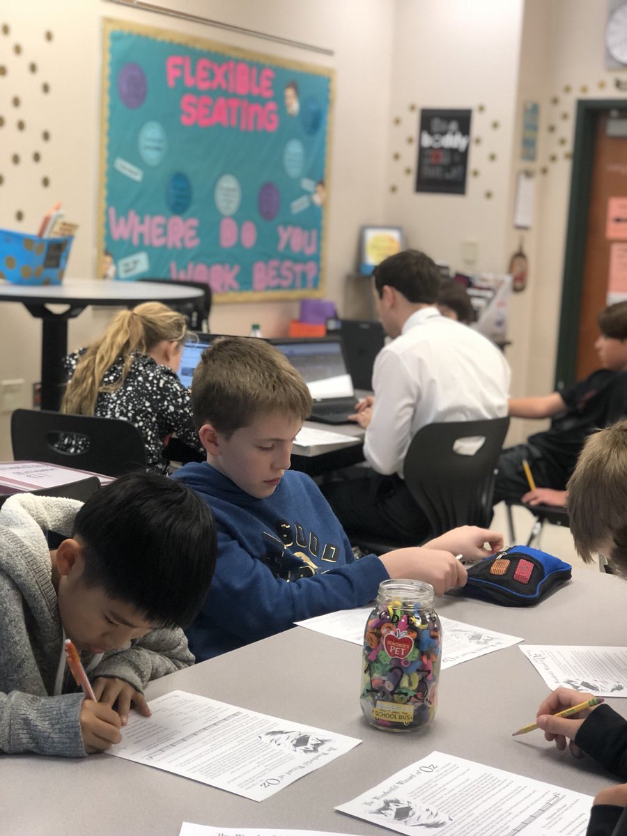 missMcGTWP's tweet photo. Finding out what’s important in our articles. Half of us are on NEWSELA- half have a printed article. We’re using all our skills to find the answer! #twoteacherstwolessons #twoarticles #alwaysbusy#alwayslearning https://t.co/nNdyRZ0yxA